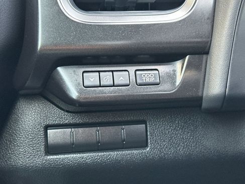 Used 2019 Lexus UX 250h w/ Premium Package image 31