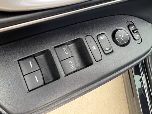Certified 2020 Honda CR-V Touring image 12