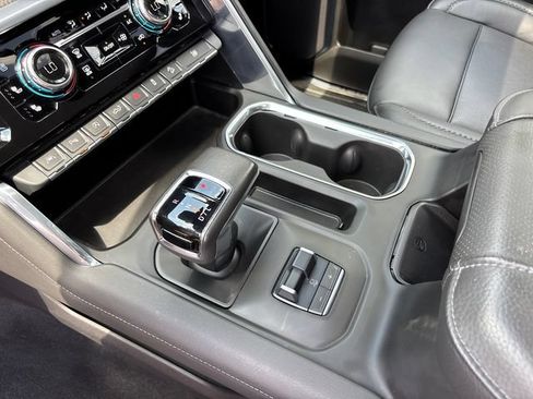 Used 2022 GMC Sierra 1500 Denali AWD/4WD image 26