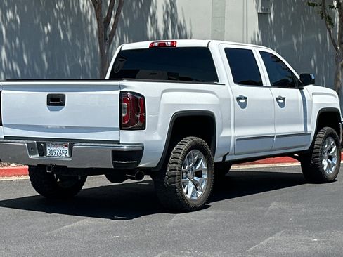Used 2018 GMC Sierra 1500 SLT w/ SLT Premium Package image 4