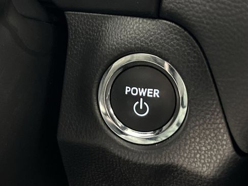 Used 2025 Toyota RAV4 XLE image 34