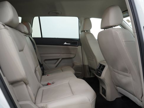 Used 2019 Volkswagen Atlas SE w/ Towing Package AWD/4WD image 12