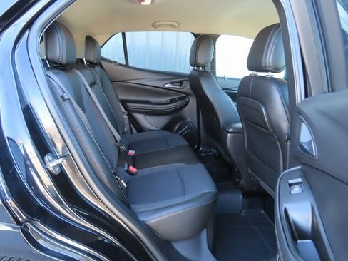 Used 2022 Buick Encore GX Select w/ Sport Touring Package image 26