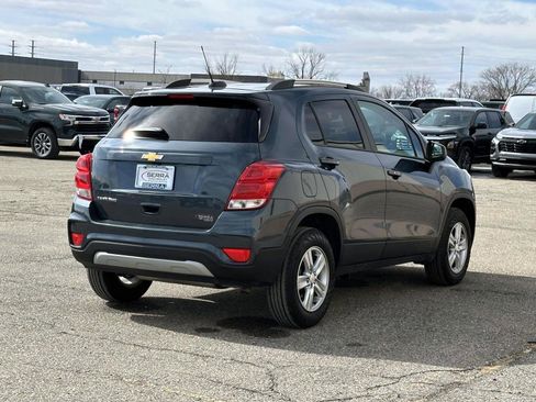 Certified 2022 Chevrolet Trax LT w/ LT Convenience Package image 5