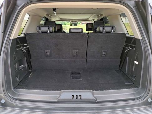 Used 2019 Ford Expedition Platinum RWD image 13
