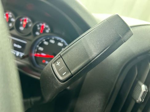 Used 2020 Chevrolet Silverado 1500 Custom w/ Custom Value Package image 17