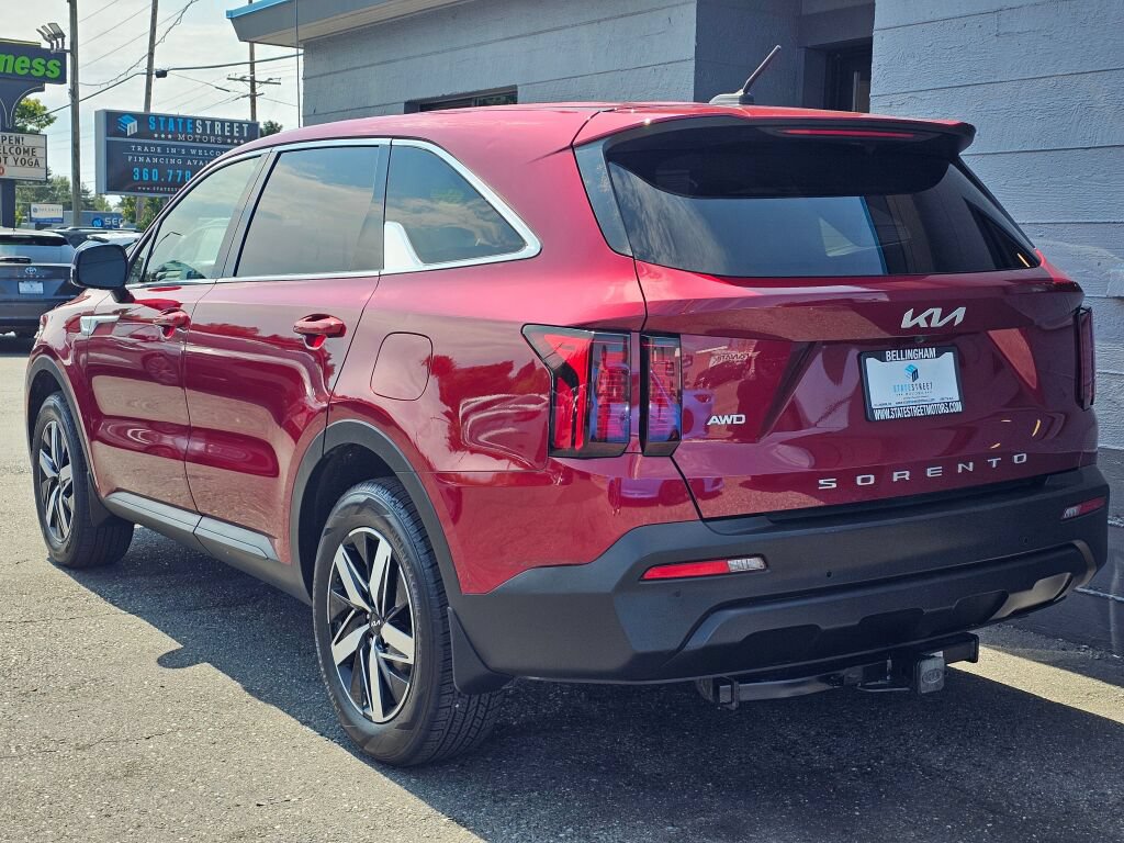 Used 2022 Kia Sorento LX AWD/4WD image 3