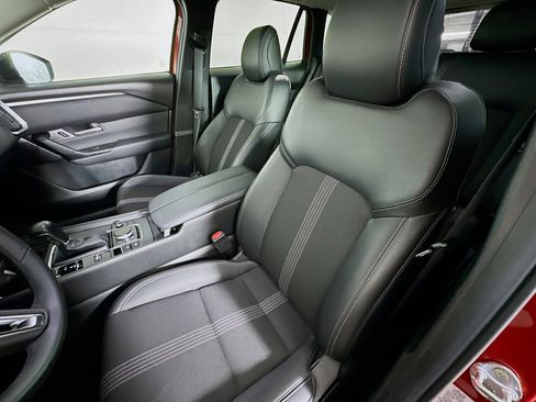 Used 2025 MAZDA CX-50 AWD 2.5 S w/ Premium Package image 13