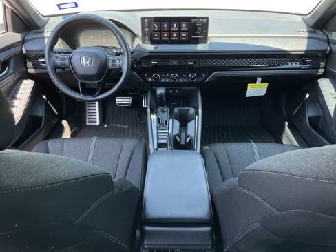 Used 2025 Honda Accord Sport image 10