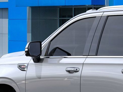 New 2025 GMC Yukon Denali w/ Denali Reserve Package image 36