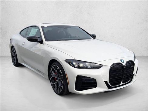 Used 2025 BMW 440i xDrive Coupe w/ Parking Assistance Package image 6