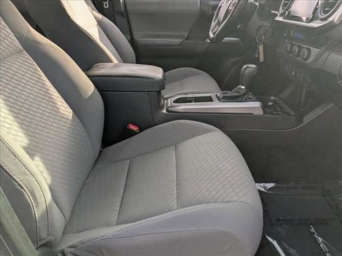 Certified 2022 Toyota Tacoma SR5 image 19