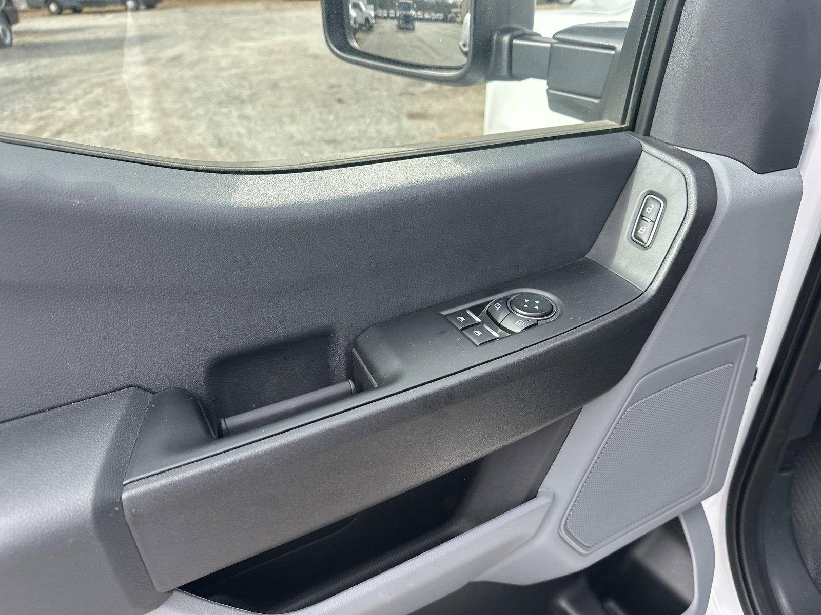 New 2024 Ford F250 XL w/ XL Chrome Package RWD image 11