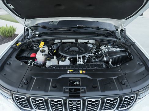 Used 2022 Jeep Grand Cherokee Summit image 44