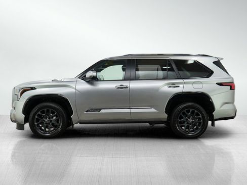 Used 2026 Toyota Sequoia Platinum AWD/4WD image 2