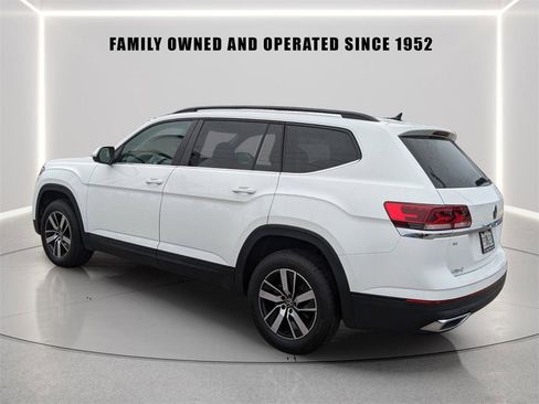 Certified 2022 Volkswagen Atlas SE image 6