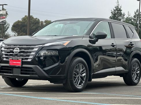 New 2026 Nissan Rogue S image 8