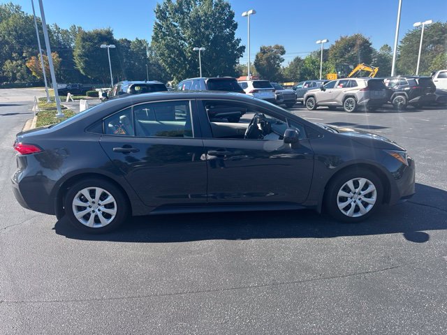 Used 2026 Toyota Corolla LE FWD image 2