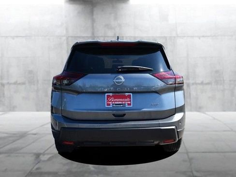 Certified 2025 Nissan Rogue SV image 6