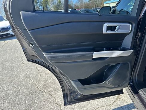 Used 2022 Ford Explorer Limited w/ Equipment Group 301A image 32