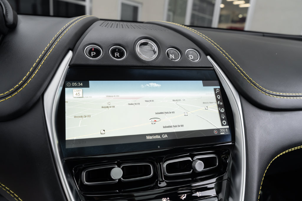 Used 2022 Aston Martin DBX AWD/4WD image 27