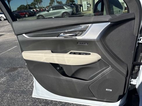 New 2025 Cadillac XT6 Sport image 19