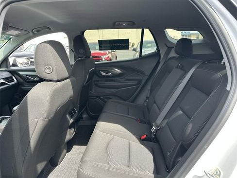 Used 2024 GMC Terrain SLE image 23