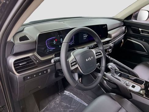 New 2025 Kia Telluride S image 9
