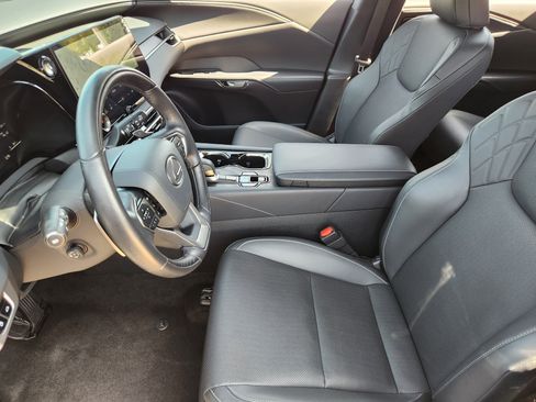 Used 2025 Lexus RX 350 Premium w/ Accessory Package (Z1) FWD image 20