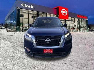 Used 2024 Nissan Pathfinder SV video 2