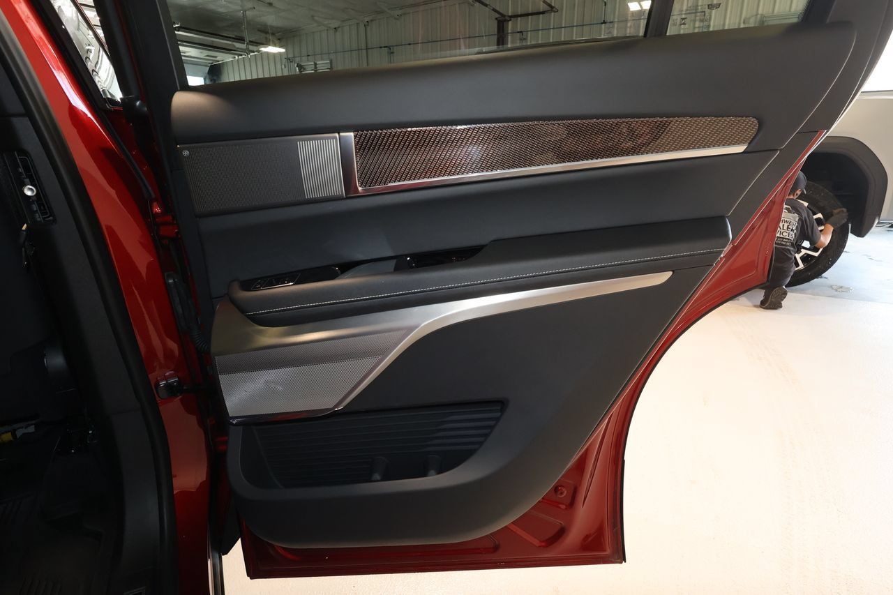 Certified 2026 Cadillac Vistiq Sport w/ LPO, Floor Liner Package AWD/4WD image 19