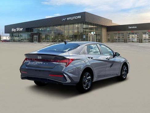 New 2026 Hyundai Elantra Sport image 7