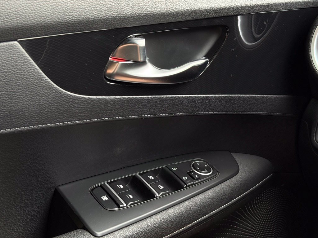 Used 2024 Kia Forte GT-Line w/ GT-Line Premium Package FWD image 19
