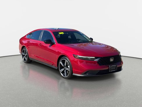 Used 2024 Honda Accord Sport image 3