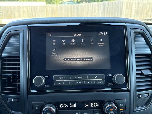 Used 2024 Nissan Titan SV w/ SV Convenience Package image 23