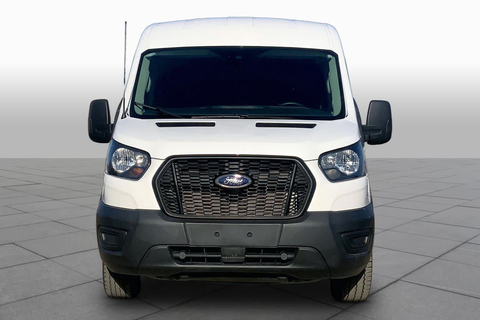 Used 2023 Ford Transit 250 Medium Roof w/ Load Area Protection Package RWD image 4