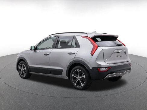 Used 2026 Kia Niro LX FWD image 5