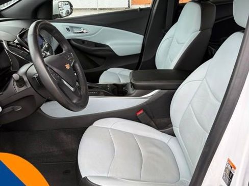 Used 2019 Chevrolet Volt Premier w/ Driver Confidence II Package FWD image 9