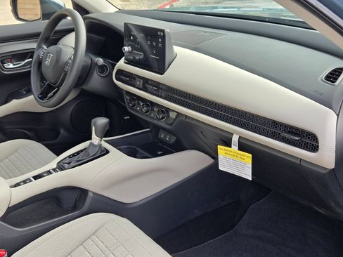 Used 2026 Honda HR-V LX image 29