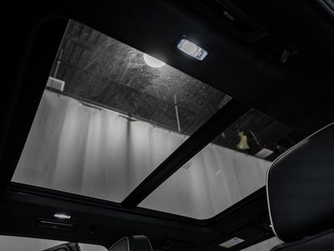 Used 2023 Chevrolet Tahoe Premier image 32