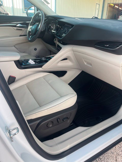Used 2021 Buick Envision Essence w/ Technology Package I FWD image 11