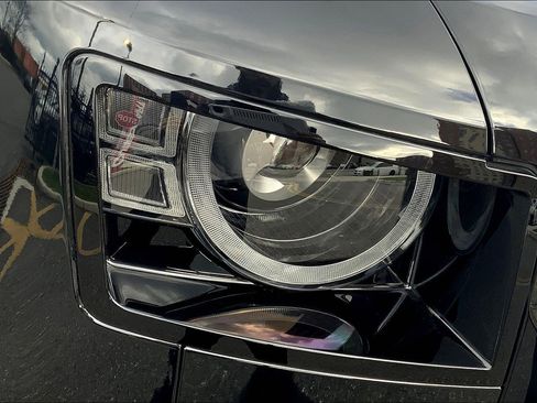 Used 2025 Land Rover Defender 110 S image 27