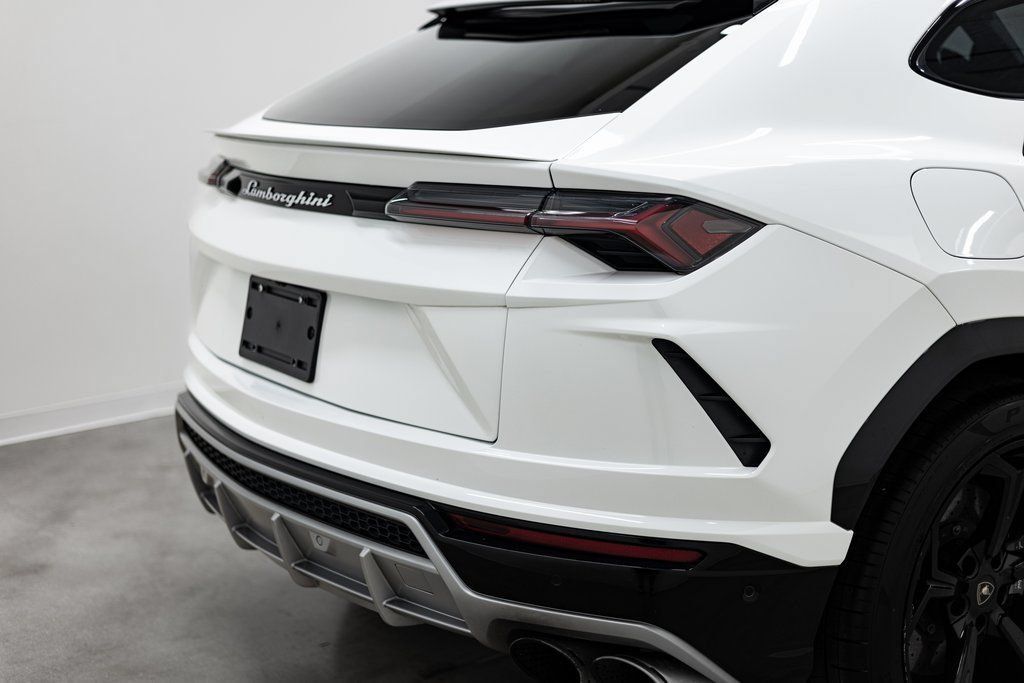 Used 2021 Lamborghini Urus AWD/4WD image 8