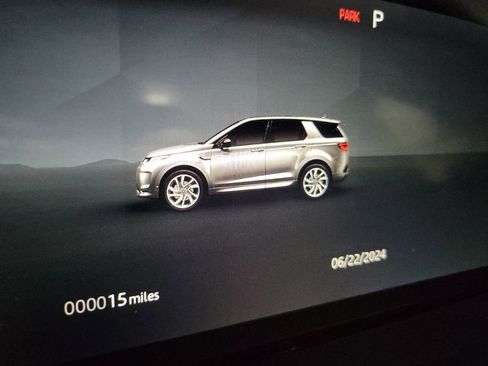 Used 2024 Land Rover Discovery Sport Dynamic SE AWD/4WD image 18