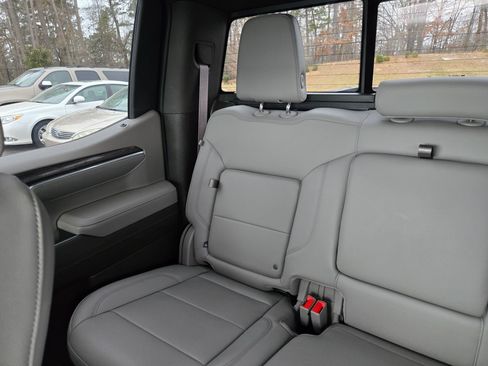 Used 2022 Chevrolet Silverado 1500 LTZ w/ Technology Package image 31