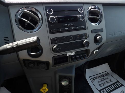 Used 2018 Ford F750 2WD Regular Cab Super Duty image 20