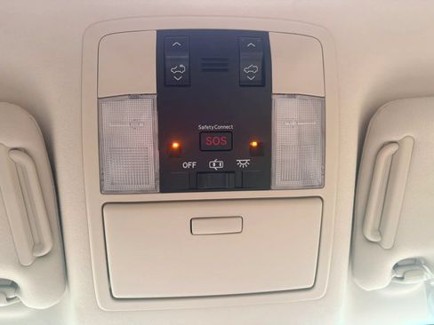 Used 2017 Lexus GX 460 Premium AWD/4WD image 23
