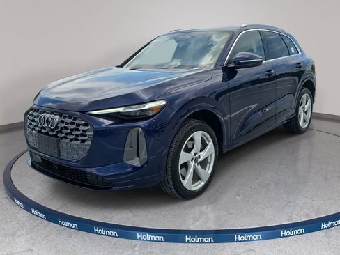 Certified 2025 Audi Q5 Premium Plus w/ Premium Plus AWD/4WD image 1