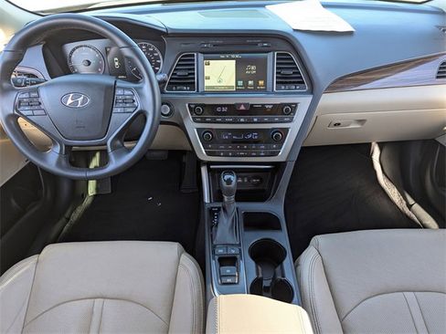 Used 2017 Hyundai Sonata Limited w/ Ultimate Package 04 image 17