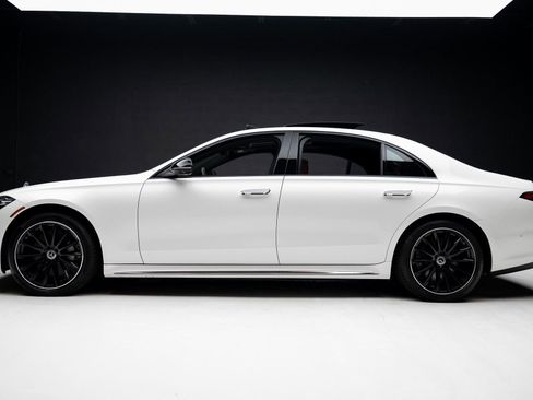 Used 2023 Mercedes-Benz S 500 4MATIC w/ AMG Line image 16